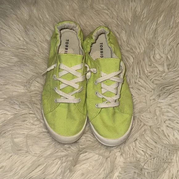 Neon green Torrid sneaker - Picture 3 of 4